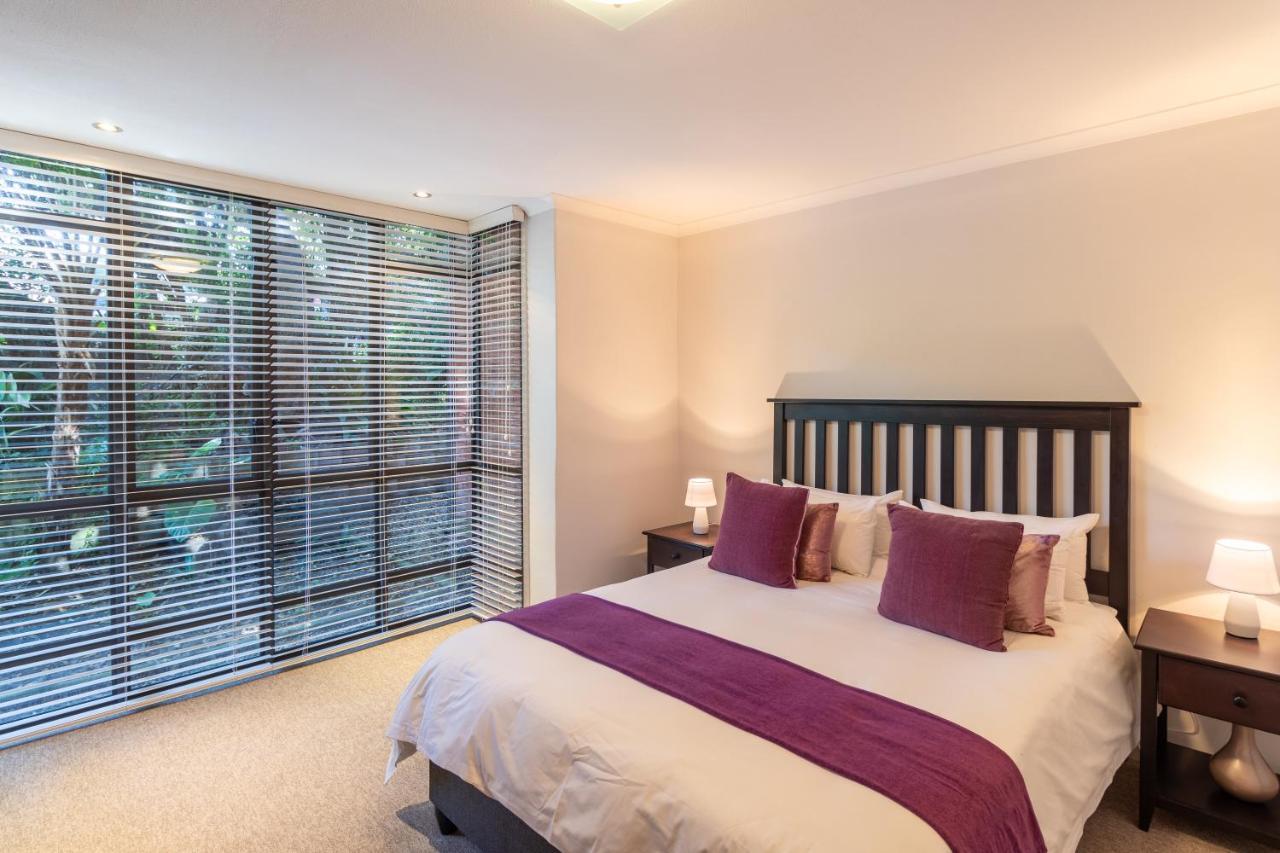 In The Centre Of - 250m From - Sleeps 6 *